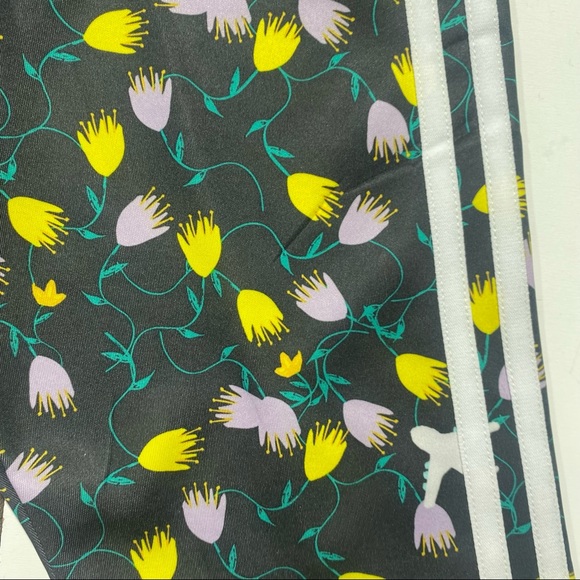 Adidas Originals AOP Multi Colored Floral Cycling Woman’s Shorts Tights NWT XS - Picture 9 of 15